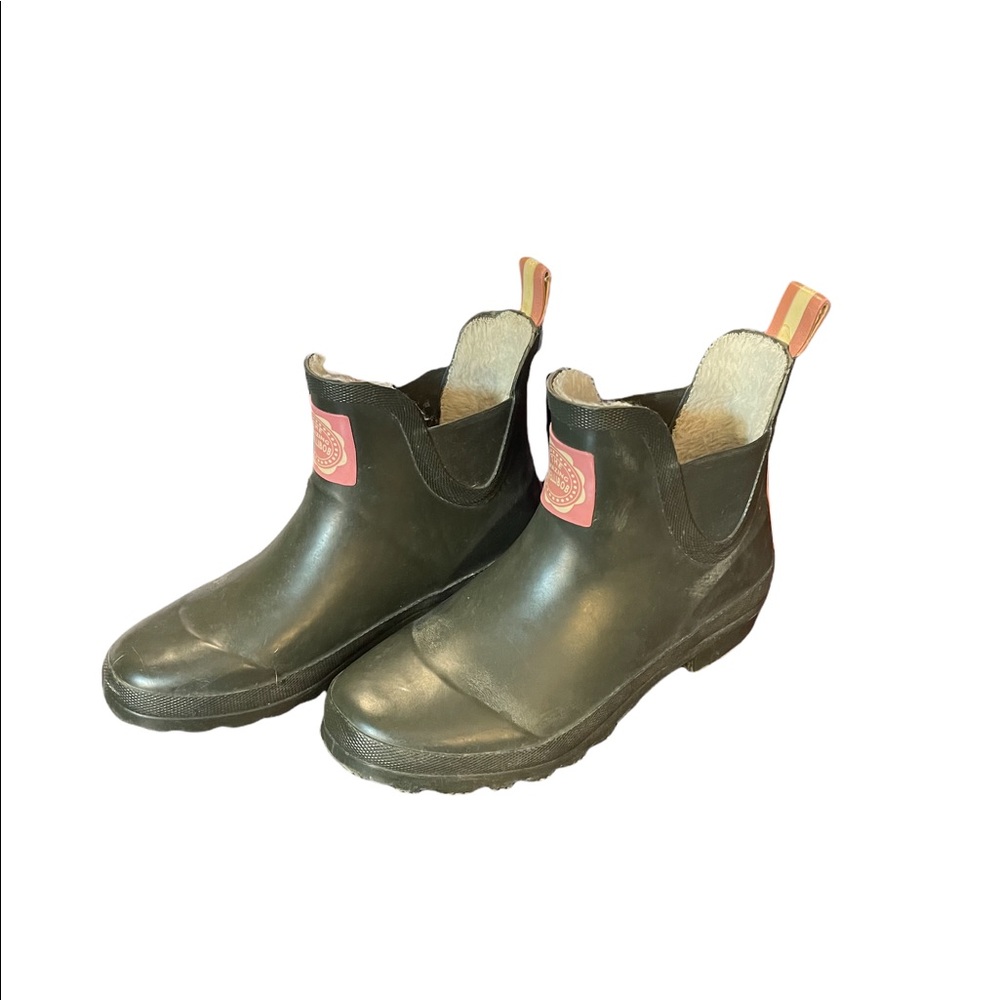 Wellibob rain barn riding boots size 6.